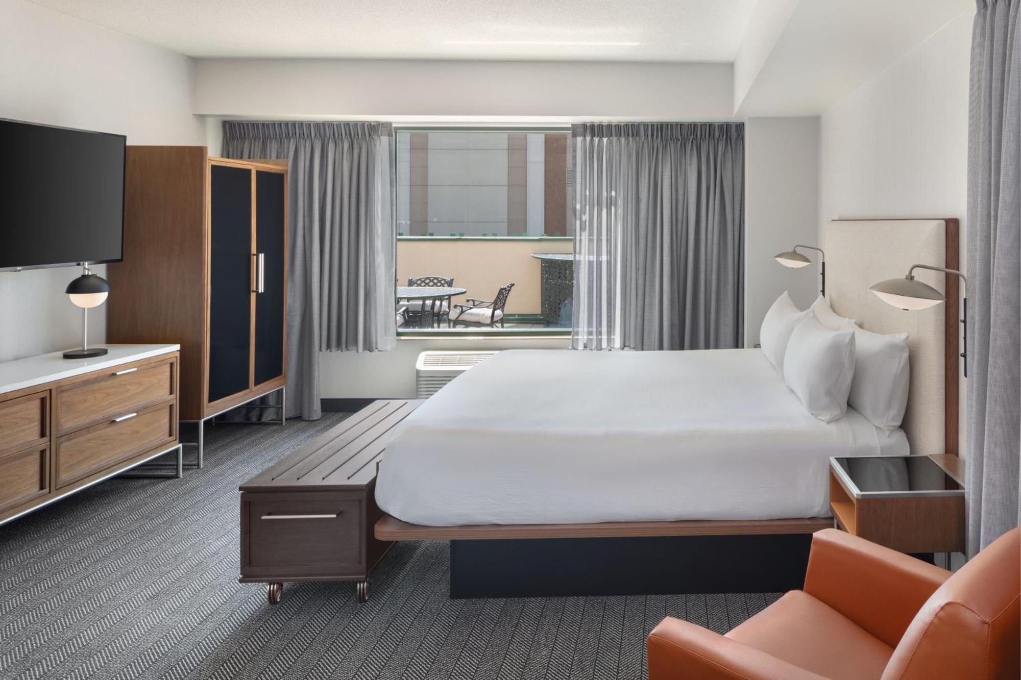 Готель Courtyard By Marriott Stamford Downtown Екстер'єр фото