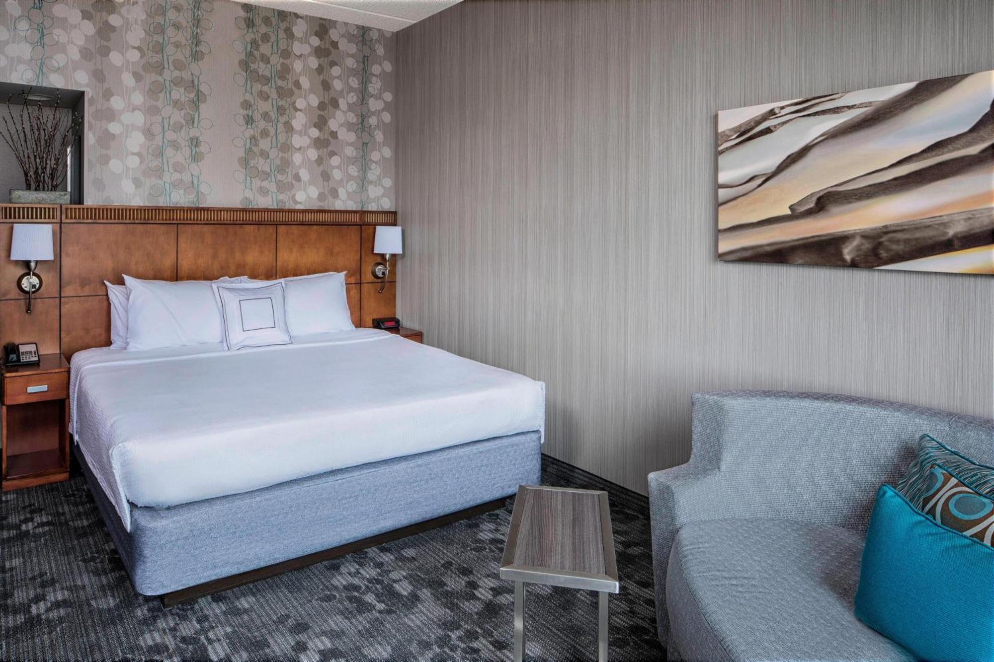Готель Courtyard By Marriott Stamford Downtown Екстер'єр фото